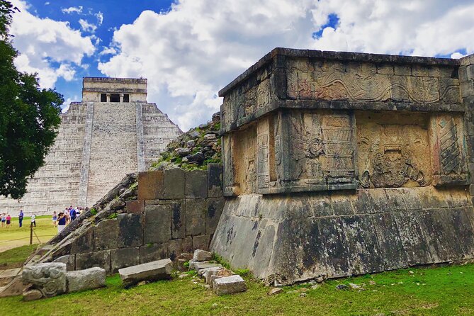 2-Day Trip of Main Yucatan Attraction Including Uxmal and Izamal - Day 2 Morning at Chichén Itzá: Observator y and the Ceremonial Ball Court