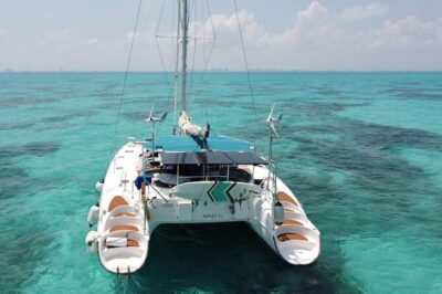 4hrs / 46ft Catamaran Private Charter From Cancun to Isla Mujeres - What you get on board: open bar and snorkeling gear