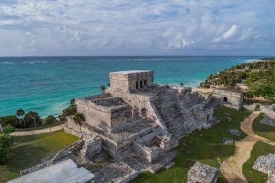 4X1 VIP Tulum, Coba, Cenote and Playa del Carmen Tour - Tulum Beach: ruins with a guide and entry taken care of