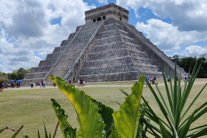 5x1: Chichen Itza + Suytun & Ikkil Cenote + Buffet + Valladolid - A 12-hour circuit that really tries to make it worth your time