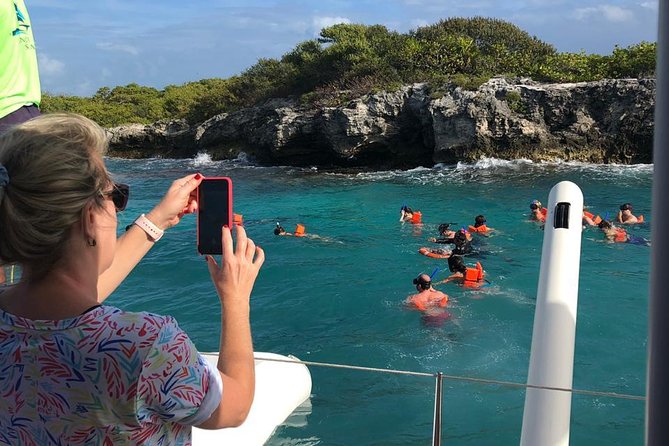 All Inclusive Caribbean adventure, reef snorkeling, Food & Drinks - Food and Drinks: Open Bar Meets a Buffet