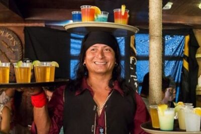 Amazing pirate dinner in Cancun, you must be here! - The Timing That Makes or Breaks the Night