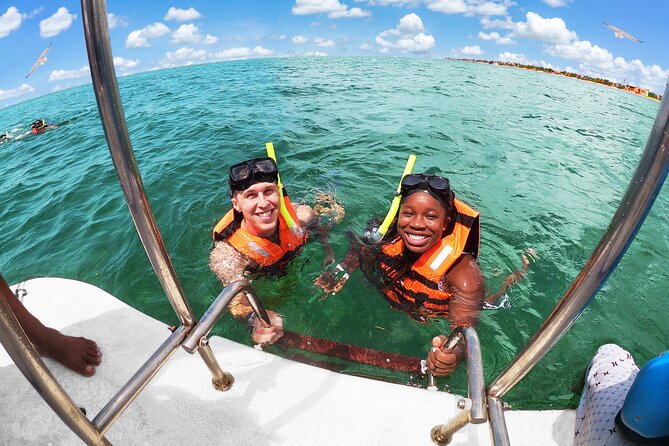 Amazing Snorkeling Experience + Real Mexican Tacos - Snorkeling Gear, Life Jackets, and the Guide Style You’ll Want