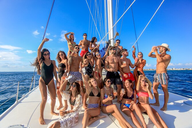Best Catamaran Isla Mujeres tour with Open bar, lunch, snorkel - Quick hits before you book