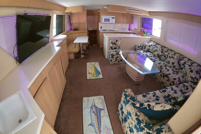 Biggest Luxury Yacht Boat Best in Cancun up to 28 pax - Included extras that quietly reduce stress