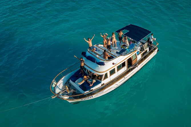 Boating Experience in Cancun Bay. All inclusive. - Quick hits