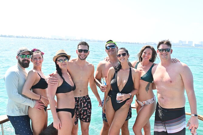 Boating Experience in Cancun Bay. All inclusive. - 4-hour route: scenic cruising and a built-in swim stop