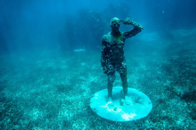 Breathtaking experience driving a speedboat in Cancun with Snorkeling included - Safety talk and guides who make the day better