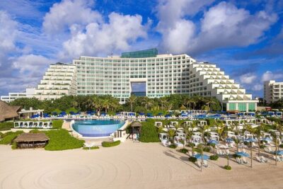 Cancun Airport and Live Aqua Beach Resort Cancun Private Shuttle - Your Airport Pickup: Sign Meet-Up and Luggage Help