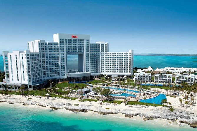 Cancun Airport and Riu Palace Peninsula Private Shuttle - What you’ll notice most on arrival