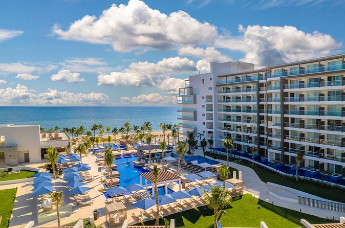 Cancun Airport and Royalton Riviera Cancun Private Shuttle - Dropping Off at the Resort Entrance (and What to Do Next)