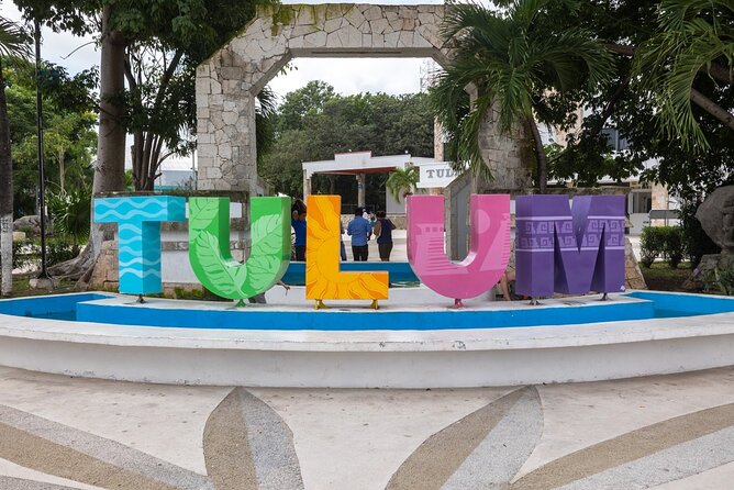 Cancun Airport CUN Arrival or Departure Transfer - Private ride logistics: group size, van use, and who it fits best
