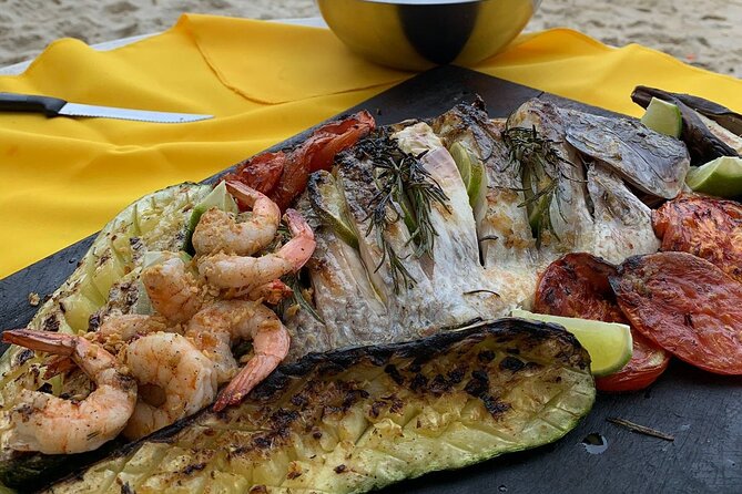 Cancun Beach Seafood Barbecue Class in a Kombi - Drinks and Meal Flow: Unlimited Margaritas, Caipirinhas, and Beer