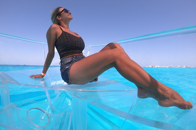 Cancún Clear Boat 90 minutes tour perfect for photos and families - A clear-boat tour that’s built for photos and families