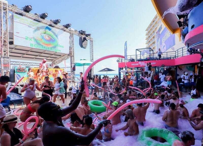 Cancún: Coco Bongo Beach Party Celebrity Package - How priority access changes your day