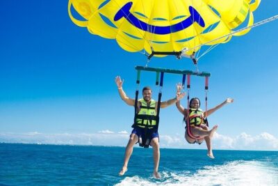 Cancun Combo Adventure: 4 Reef Snorkeling Stops & Parasailing - Hotel pickup and the calm-before-the-marina part