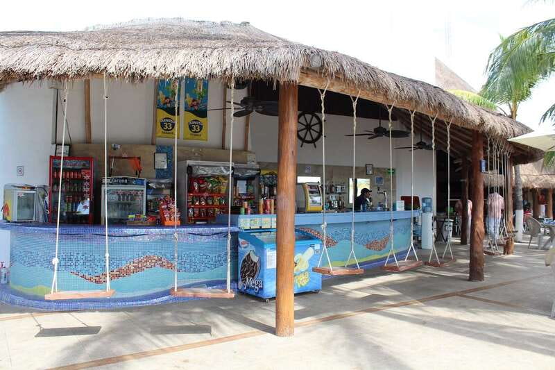 Cancún: Dolphin Encounter on Isla Mujeres with Buffet - Price and Value: The Dolphin Package Reality Check