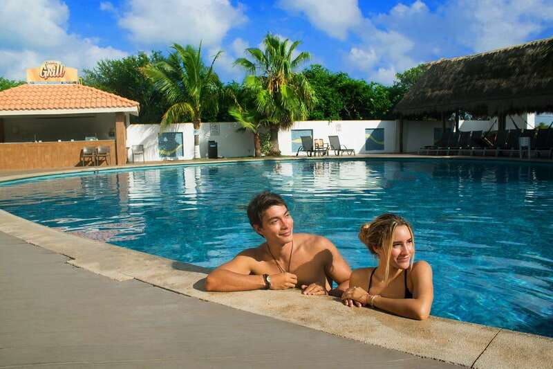 Cancún: Dolphin Encounter on Isla Mujeres with Buffet - Group Flow, Timing, and Language: Small Details That Affect the Day