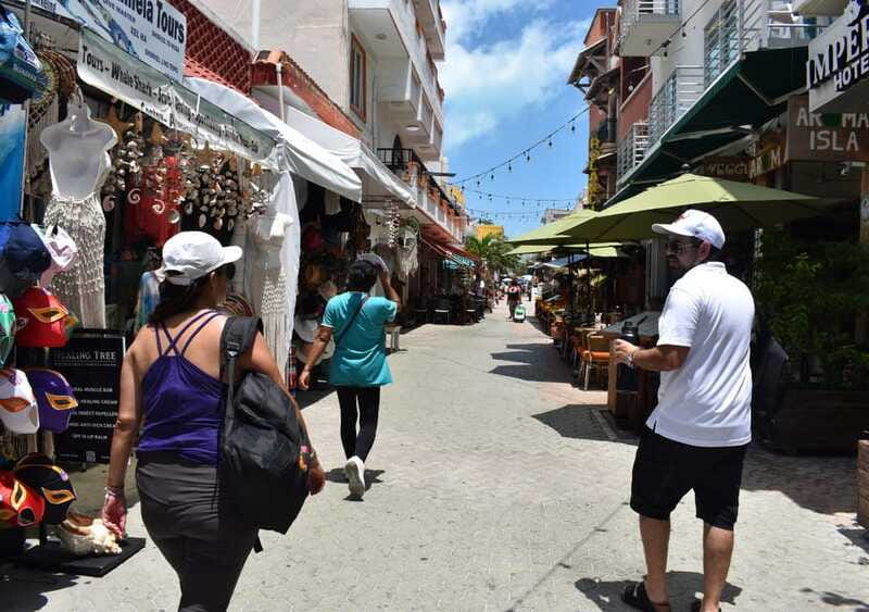Cancun: Isla Mujeres Only Adults Catamaran, drinks & snorkel - Adults-only promise: what to expect, and what to check on the day