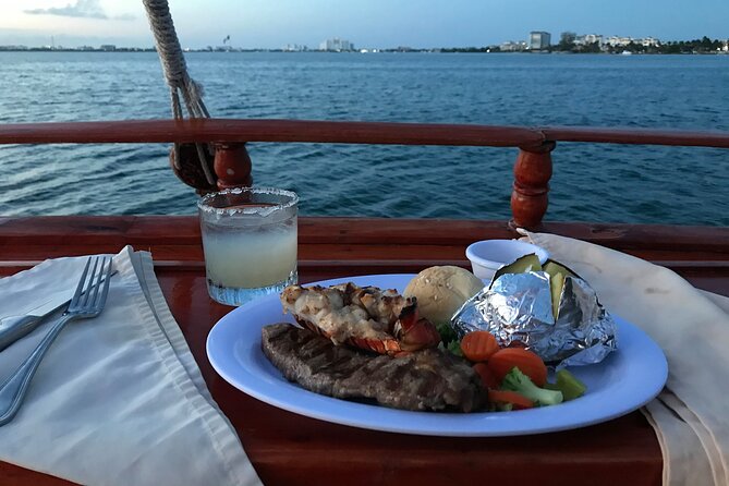 Cancun Lagoon Sunset Sailing Trip aboard classic Galeón with Dinner and Free bar - Booking value: the $95 price vs. what you’ll pay at the dock