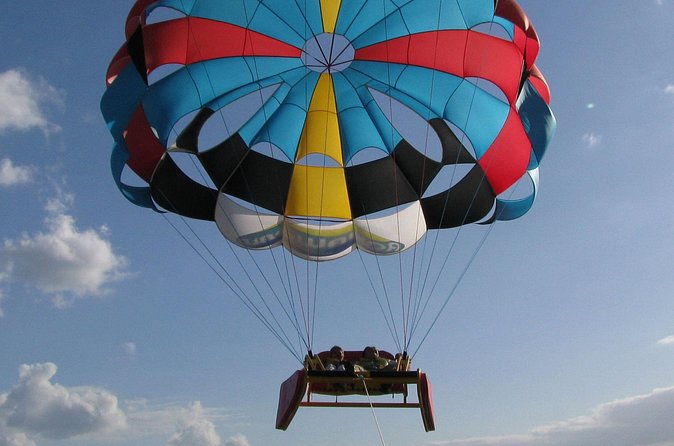 Cancun Parasailing Adventure - The Crew Experience: Helpful, Friendly, and Focused on Your Turn