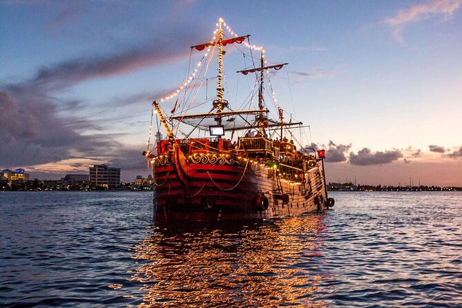 Cancun Pirate Ship Adventure : Dinner & Show at Sea 2 for 1 Deal - Seating, Sightlines, And Beating the Crowd Chaos