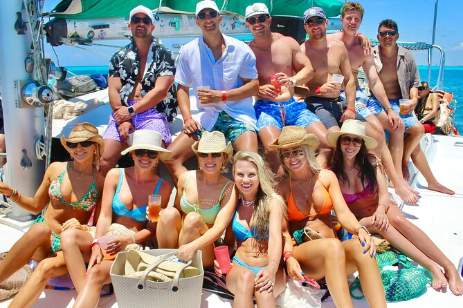 Cancun Private Catamaran to Isla Mujeres with Buffet & Open Bar - Food and drinks: what the buffet and open bar actually mean for your day
