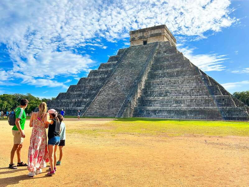Cancun: Private Chichen Itza Tour, Cenote Swim, & Lunch - Chichen Itza with a guide: what to focus on during your 2.5 hours