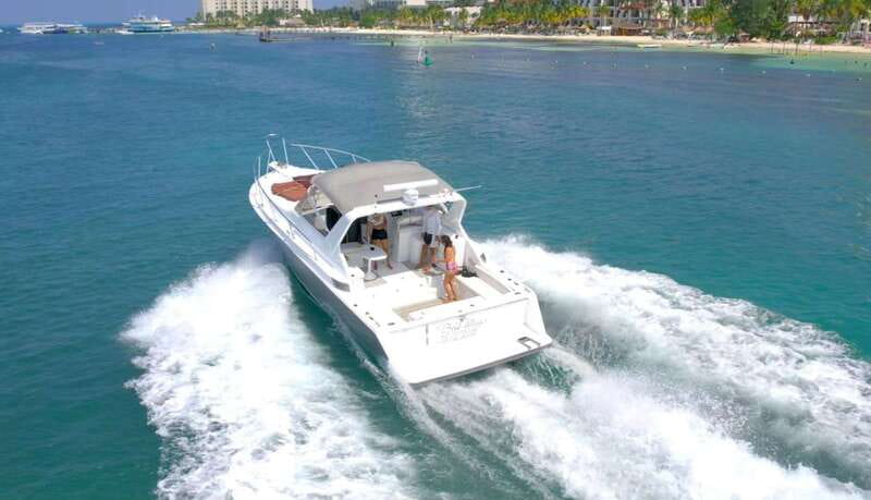 Cancún: Private Yacht Tour - Private Yacht Calm in Quintana Roo