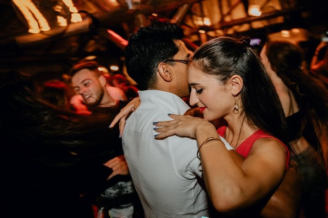 Cancun Salsa Lovers Dance Experience - Your 1.5-hour flow: from Plaza Monarca to first dance-floor attempts