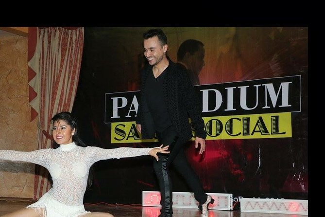 Cancun Salsa or Bachata Dance lesson from Cancun Playa del Carmen Riviera Maya - The instructor factor: friendly, attentive coaching (Esteban)