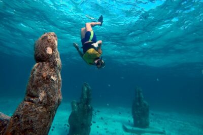 Cancun Snorkeling Adventure: Underwater Museum, Reef & Shipwreck - Getting Set Up at the Marina: Gear, Lockers, and a Snorkel Check