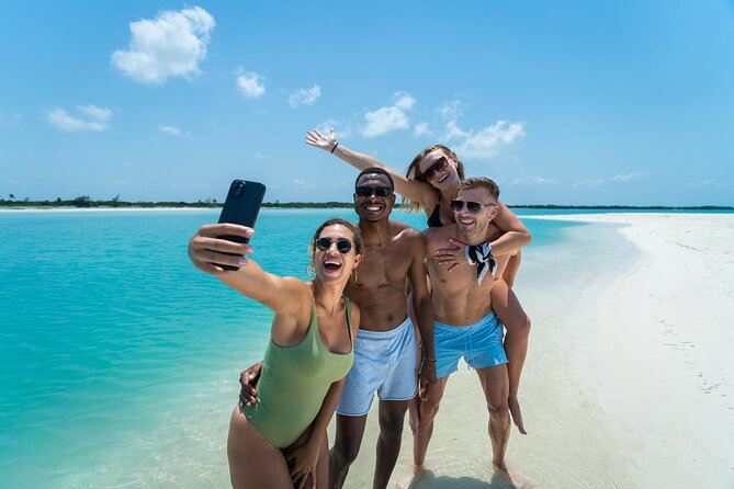 Cancun: Speedboat tour to a Virgin Beach - Chacmuchuc Lagoon: Mangrove Channels and Wildlife Spotting