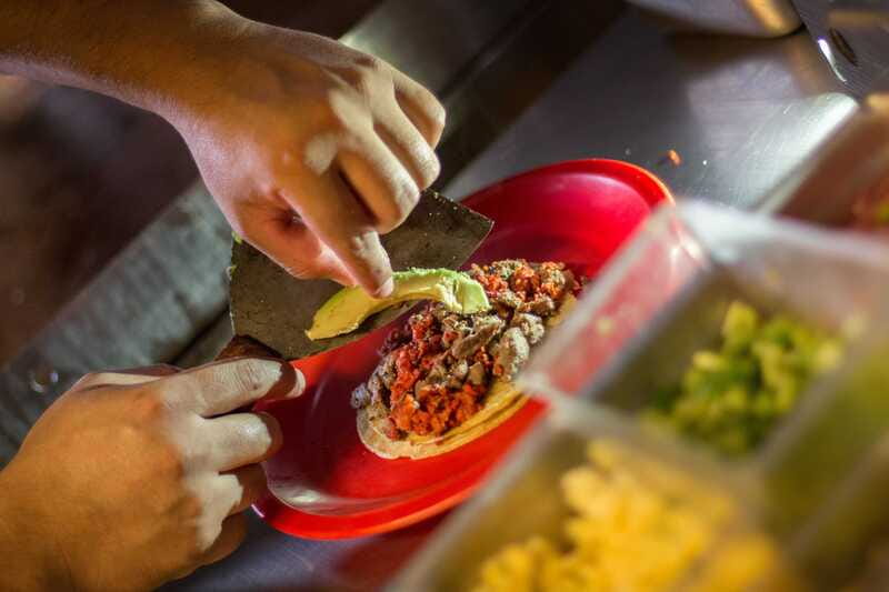 Cancún: Taco & Local Beer Tasting Tour with transportation - Tortillas, sauces, and beer pairing done the right way