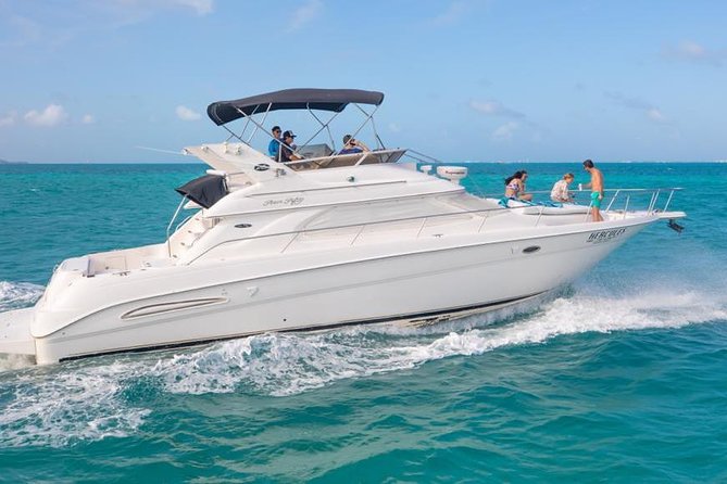 Cancún Yacht Rental SeaRay 46ft 25P13 - Life aboard: crew, safety gear, and the BYOB reality