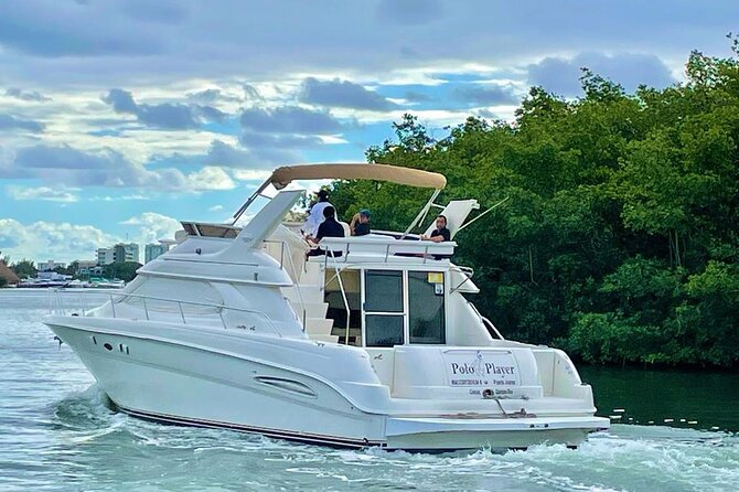 Cancun Yacht Tour - SEARAY YACHT 46 FT GREAT FOR SUNSET 15 PEOPLE MAX 25P9 - Crew Comfort and Boat Condition: What Matters Day-to-Day
