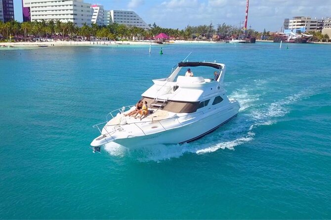 Cancun yachts rental YACHT 46 FT, 15 PAX MAX 25P12 - Cabin Comfort vs Deck Time: Beat the Heat Your Way