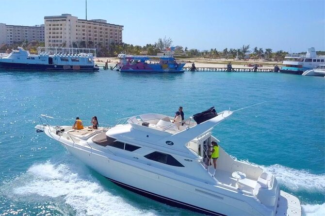Cancun yachts rental YACHT 46 FT, 15 PAX MAX 25P12 - Included Refreshments: Ice, Water, and Soft Drinks That Actually Help