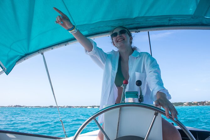 Catamaran Snorkeling with Openbar & Lunch Cancun to Isla Mujeres - From Cancun to Isla Mujeres: a 7-hour party with structure