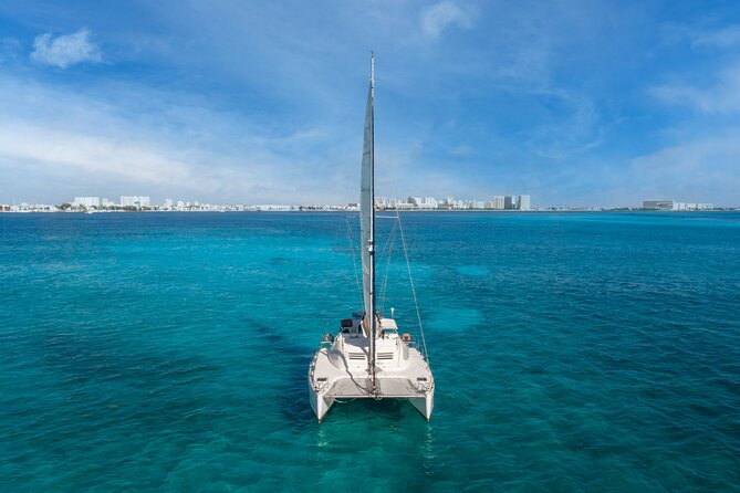 Catamaran Snorkeling with Openbar & Lunch Cancun to Isla Mujeres - The Beach Club Lunch at Playa Norte: what’s included and what it feels like