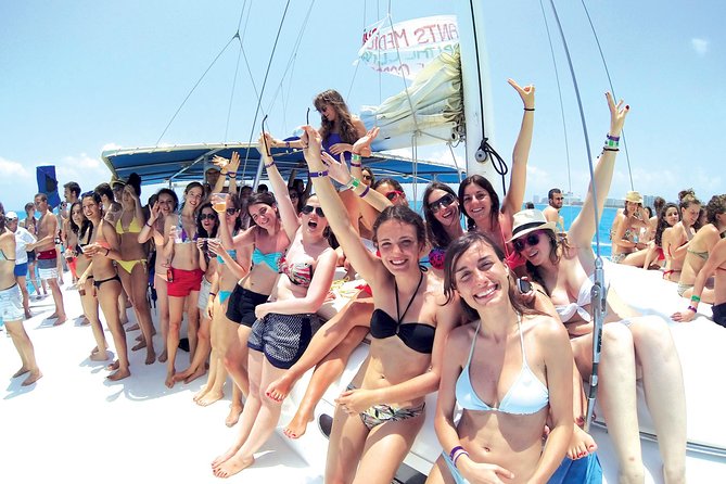 Catamaran to Isla Mujeres - Open bar, buffet lunch, and the 1.5-hour reality on the island