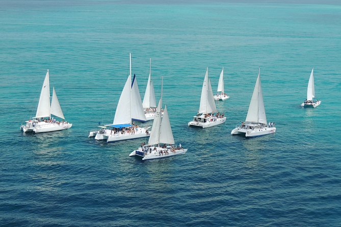 Catamaran to Isla Mujeres - Where you meet and how the logistics keep it simple