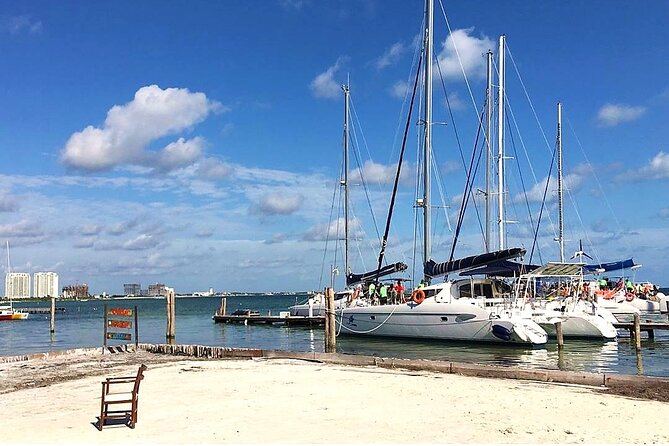 Catamaran to Isla Mujeres, Open bar, buffet, Beach Club Included - Isla Mujeres beach club and buffet: what to expect on arrival