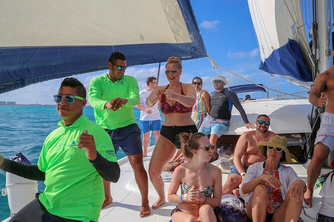 Catamaran to Isla Mujeres with Buffet and Open Bar from Cancun - Cancun to Isla Mujeres by catamaran: what 7 hours is really like