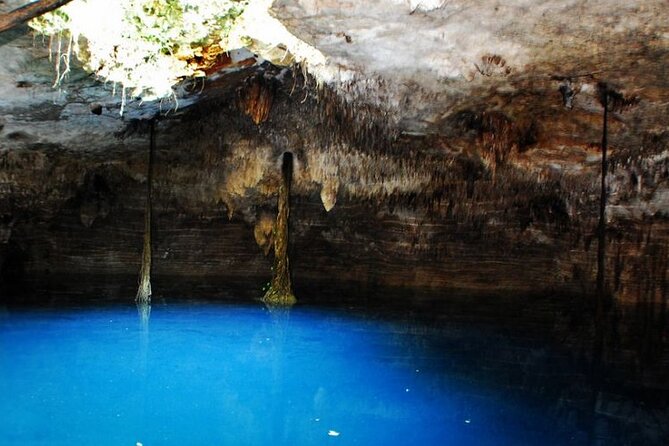 Cenote La Noria Tour + Jewelry Shopping Tour + Tequilera - Stop 1 in Puerto Morelos: Matises & Co, Crafts, and a Quick Tequila Taste