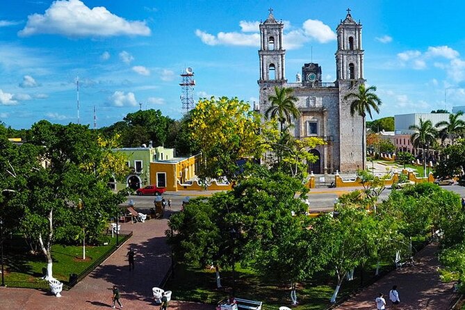 CHICHEN ITZA 3 OPTIONS TOUR: Classic, Plus or Premiere - Valladolid main square: a short culture reset