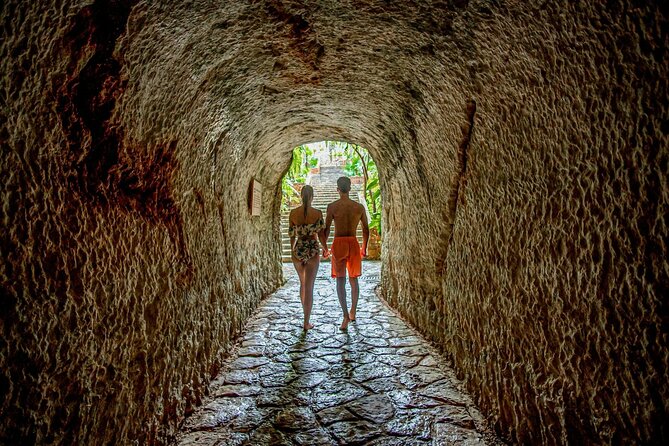 Chichen Itza and Cenote Tsukán with Lunch - Lunch and drinks: is the included meal worth it?