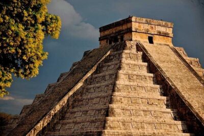 Chichen Itza and Dos Cenotes Experience from Cancun - Chichén Itzá with a Mayan culture specialist: what you should look for