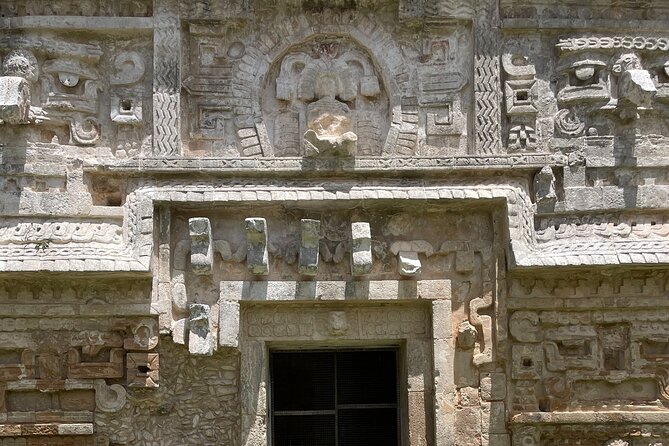 Chichen Itza and Mayan Traditions - Chichén Itzá: Not Just Photos, But Patterns and Meaning