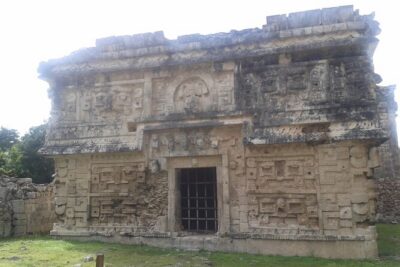 Chichen Itza, Cenote Sagrado and Valladolid from Cancun - Morning Pickup and the Long Bus Ride Reality